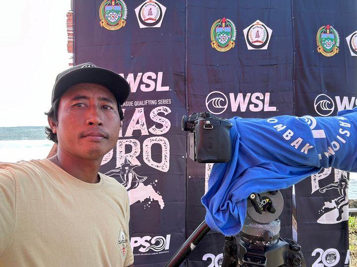 host with Made Ropik